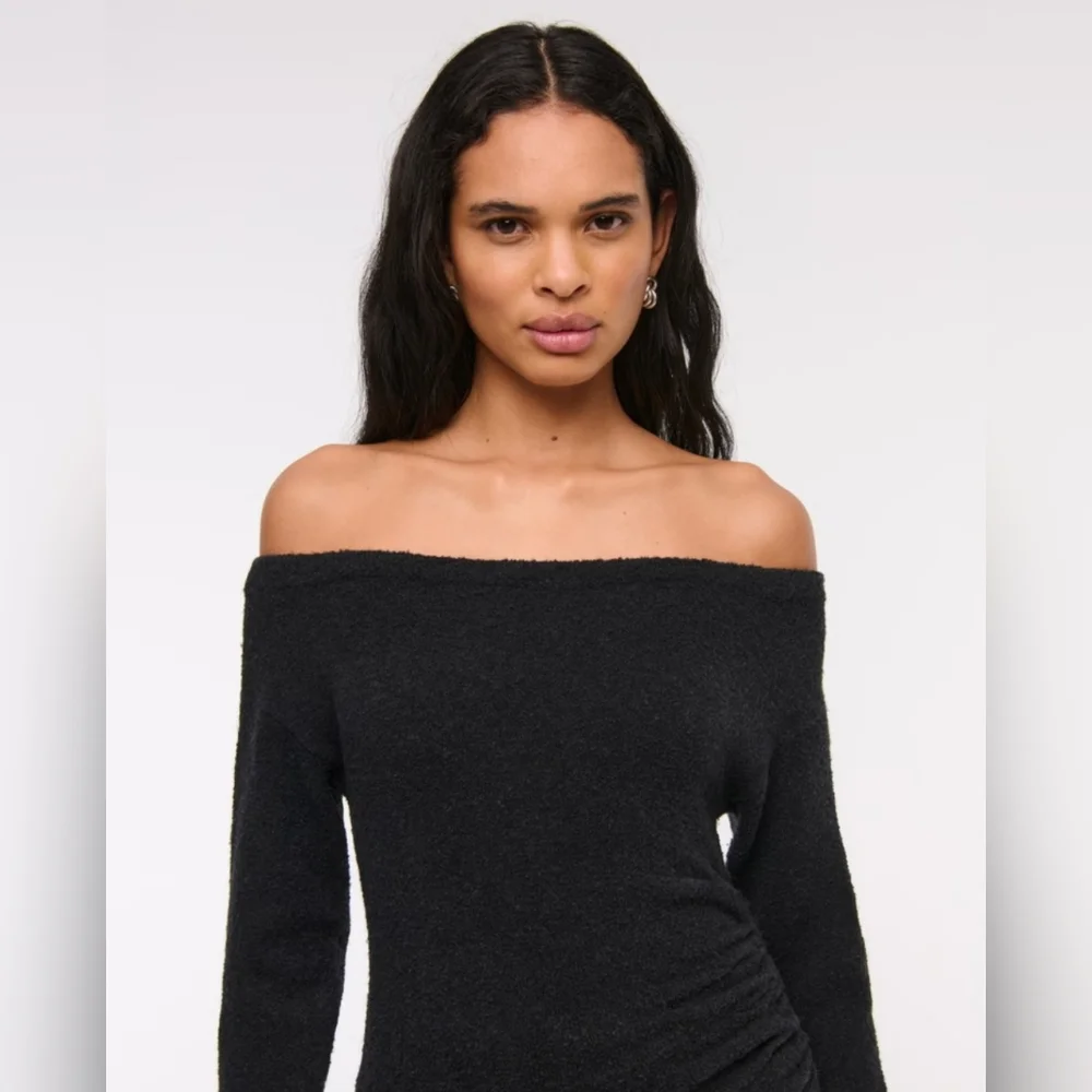 Abercrombie & Fitch Black Off-Shoulder Maxi Dress